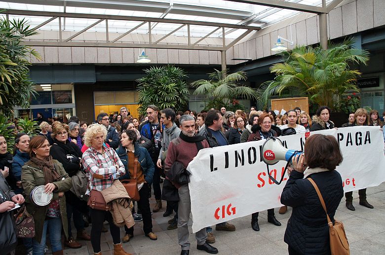 2016 01 19 ProtestaImpagosLinorsaConcelloVigo05.JPG
